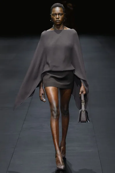 Look 7